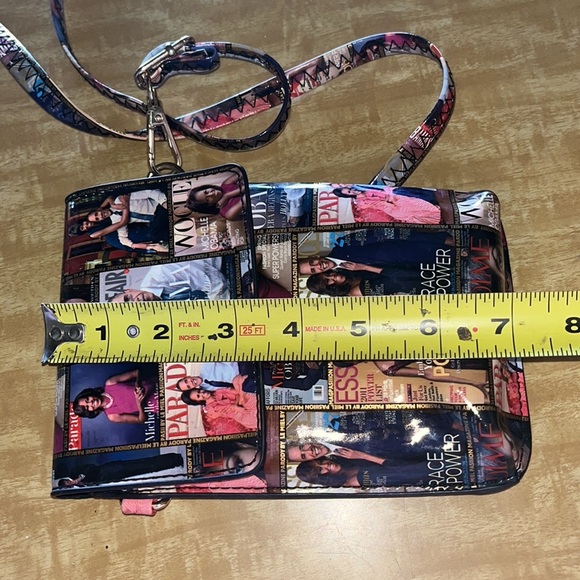 Obama Magazine cover photo cross body bag in excellent condition. Collectors - Picture 8 of 11